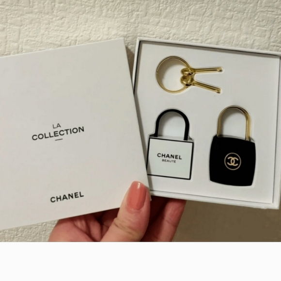 Chanel Lock and Key set - Picture 11 of 13